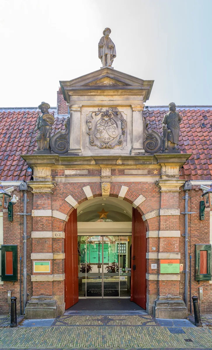 Eingangsportal des Frans Hals Museums in Haarlem