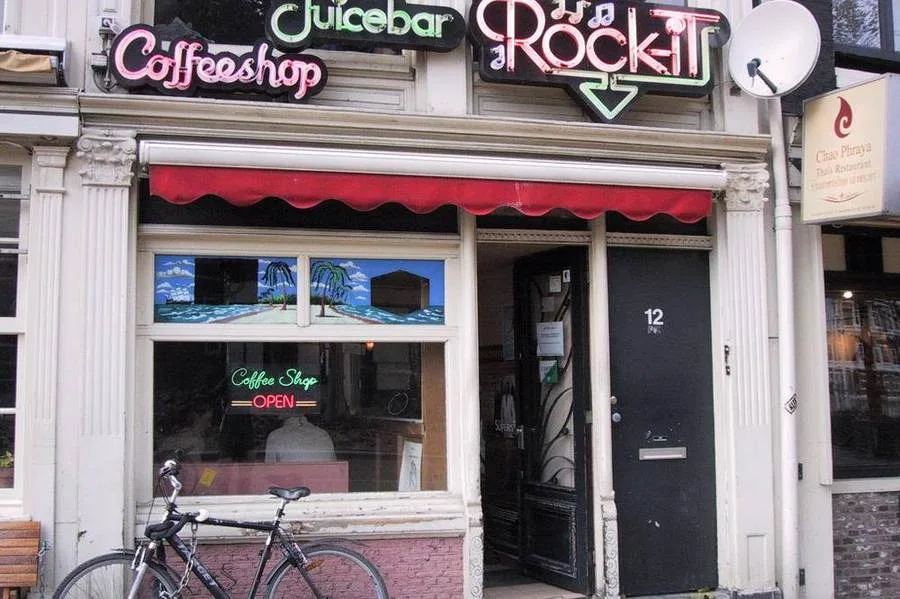 Das Coffeeshop-Gebäude Rock It in Amsterdam