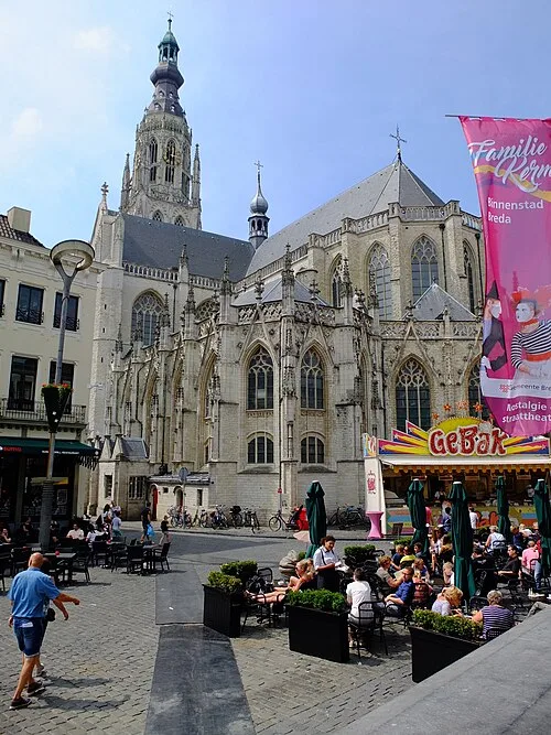 Der Grote Markt mit der Grote Kerk in Breda