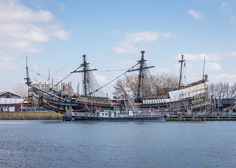 Der Nachbau der Batavia am Hafen von Lelystad