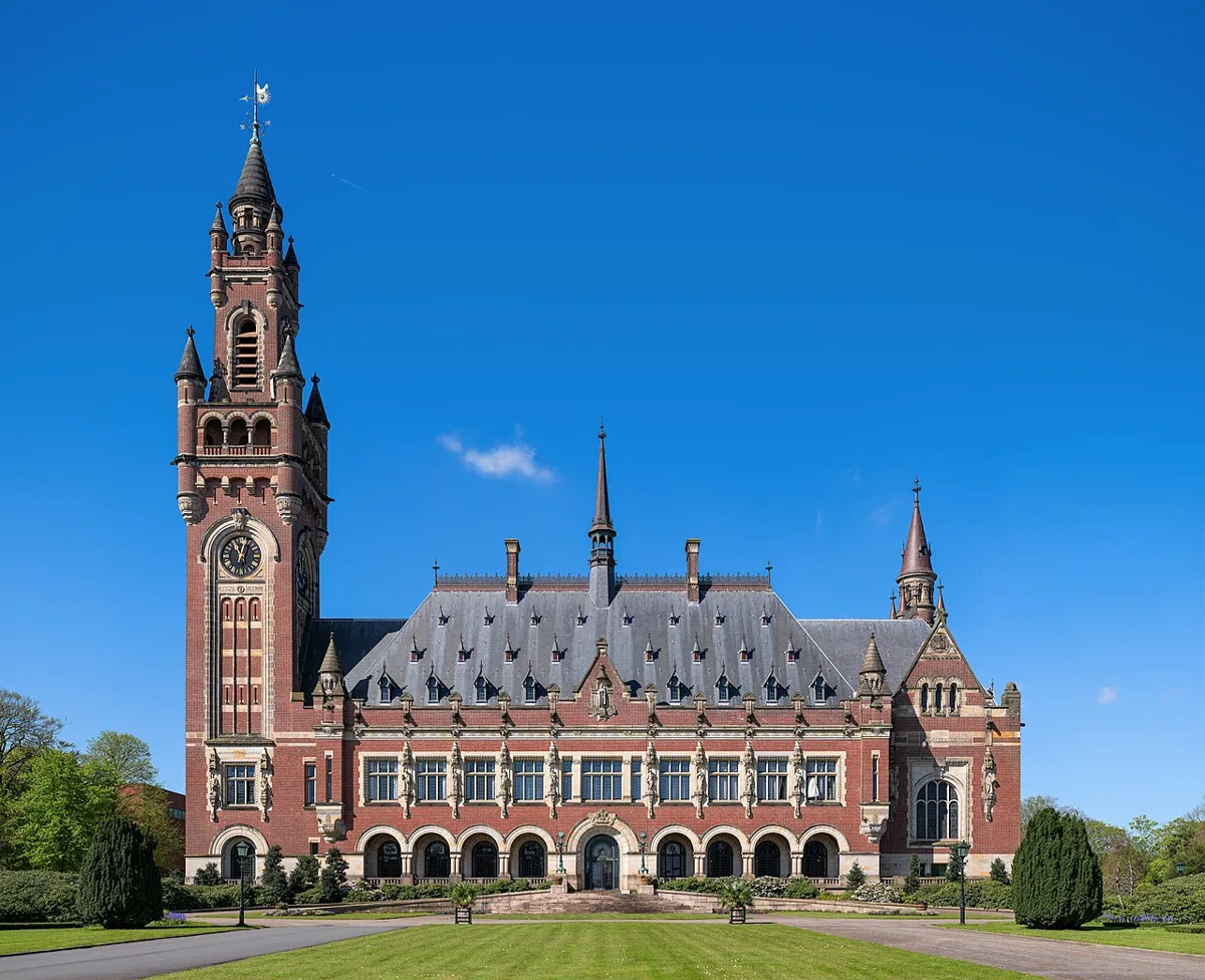 Der Friedenspalast in Den Haag
