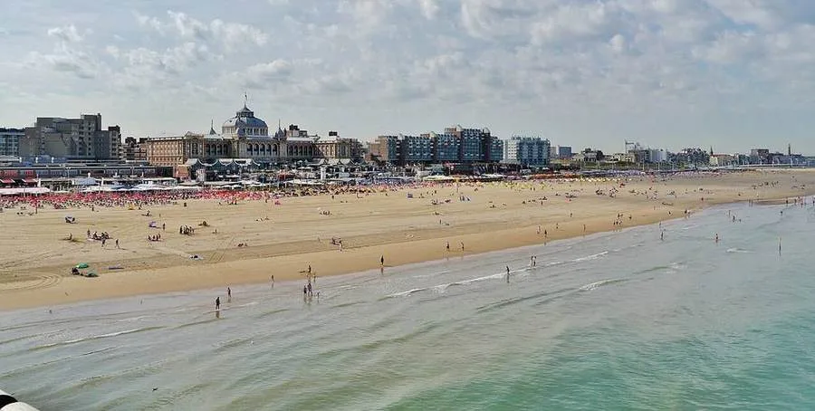 Der breite Sandstrand von Scheveningen
