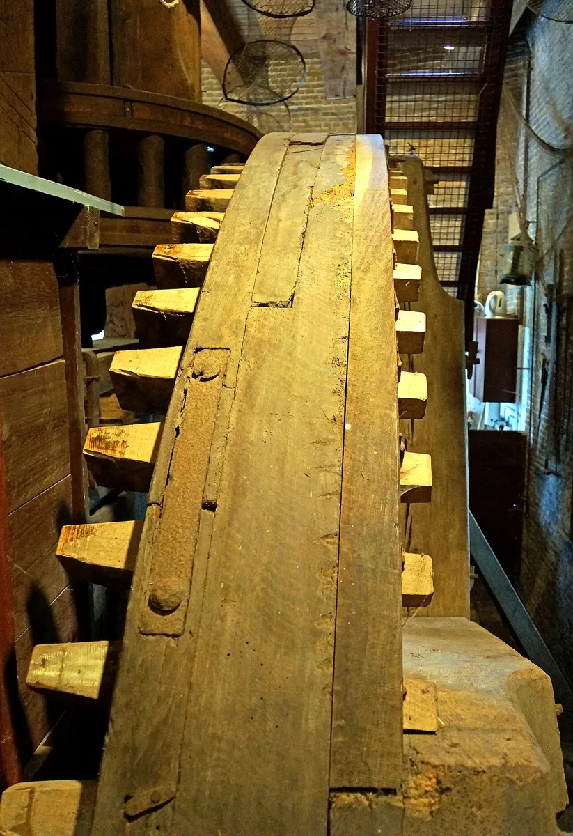 Innenraum einer Museumsmühle in Kinderdijk
